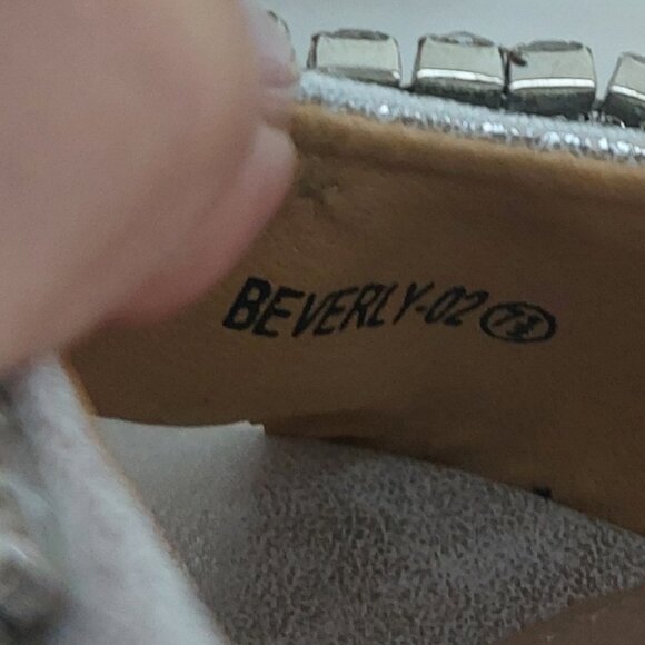 Refresh Beverly Silver Rhinestone Wedges Women's Size 7.5 - Picture 9 of 12